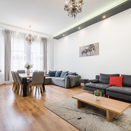 بودابست Real Apartments Zichy المظهر الخارجي الصورة